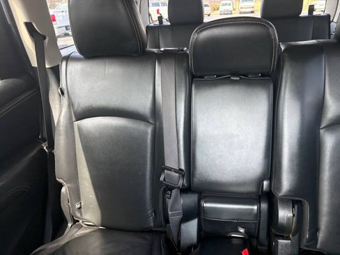 Used 2018 Dodge Journey Crossroad w/ Nav & Sun Group AWD/4WD image 36