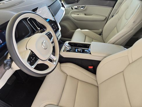 New 2026 Volvo XC90 B6 Ultra w/ Protection Package image 10