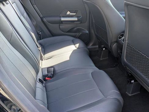 Used 2025 Mercedes-Benz GLA 250 image 19