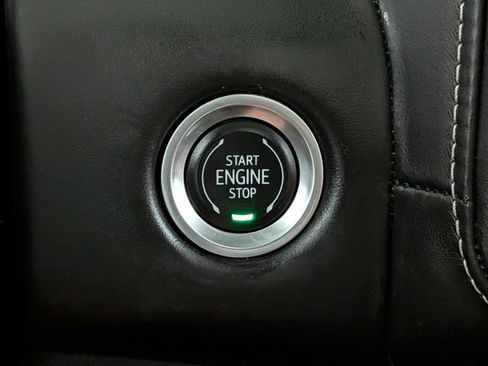Used 2023 GMC Yukon Denali Ultimate AWD/4WD image 32