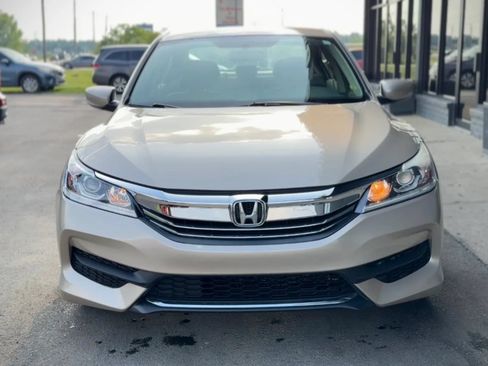 Used 2017 Honda Accord LX image 6