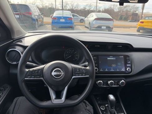 Used 2023 Nissan Kicks SV image 24