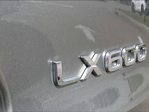Used 2024 Lexus LX 600 F Sport image 29