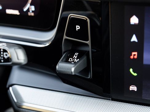 Certified 2026 Porsche Cayenne AWD/4WD image 18