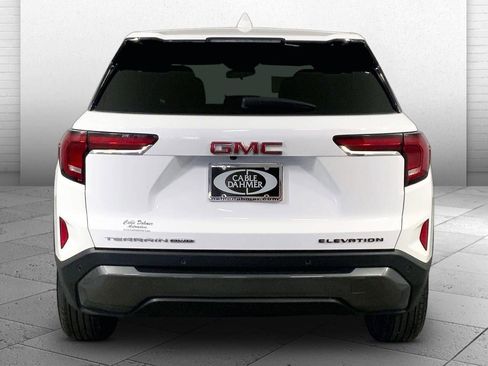 Used 2025 GMC Terrain Elevation AWD/4WD image 3