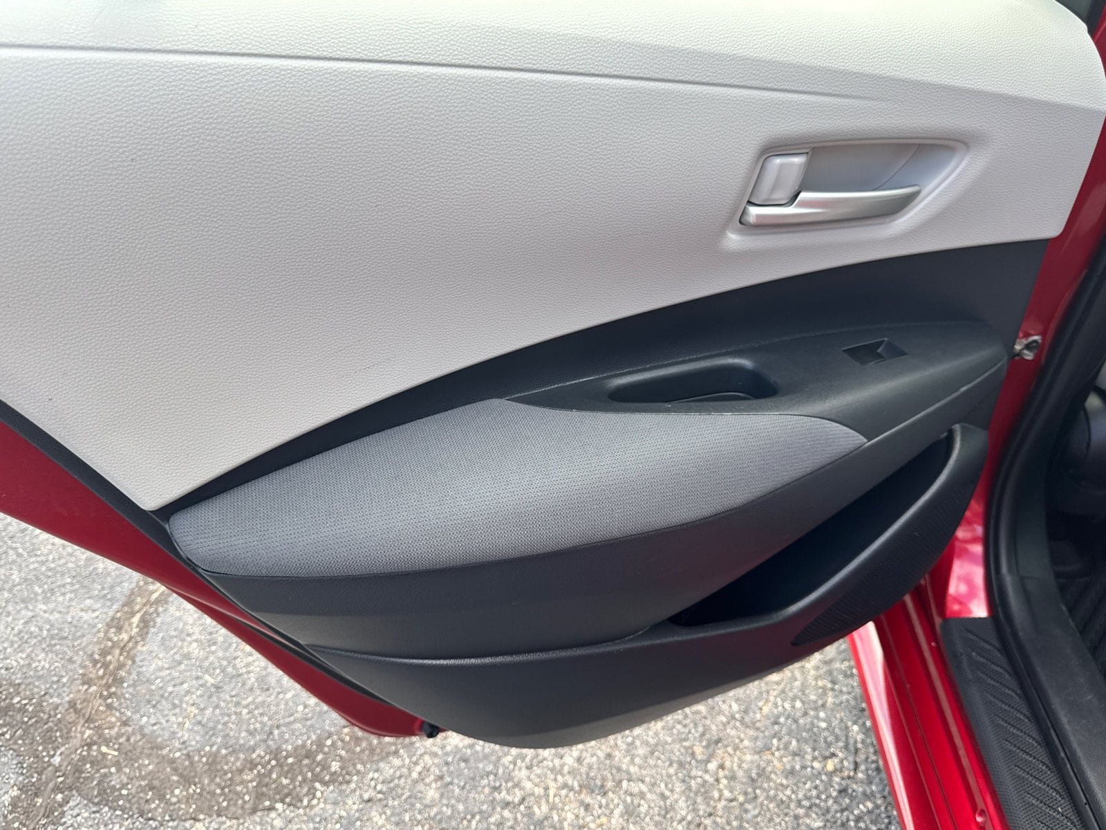 Used 2021 Toyota Corolla LE FWD image 22