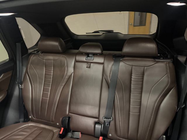 Used 2018 BMW X5 xDrive50i AWD/4WD image 30