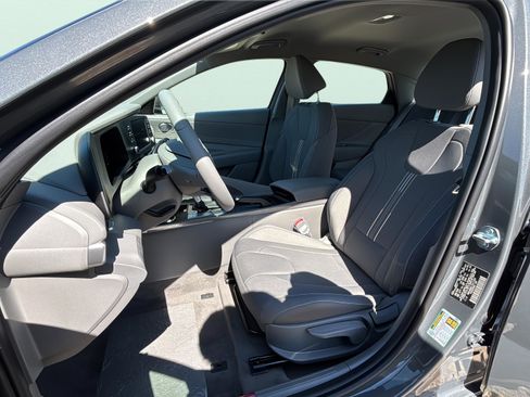 New 2026 Hyundai Elantra Sport FWD image 20