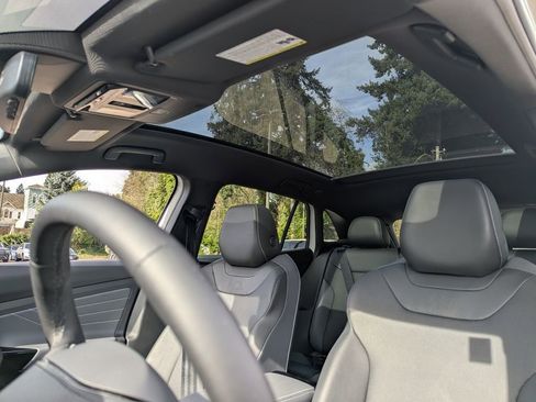 Used 2023 Volkswagen ID.4 Pro S image 22