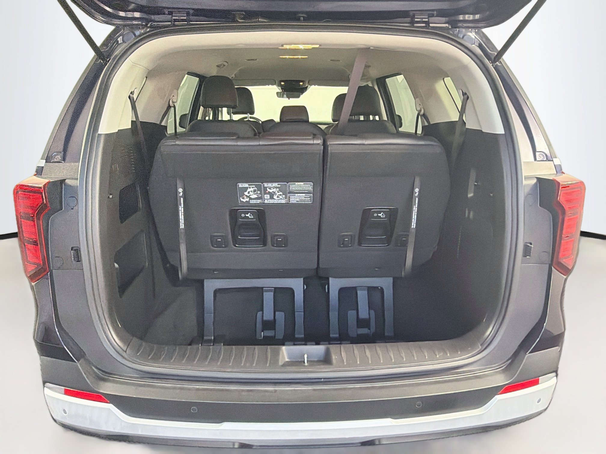 Used 2026 Kia Carnival FWD image 31