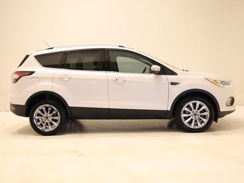 Used 2017 Ford Escape Titanium image 3