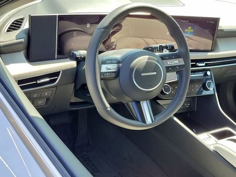 New 2025 Hyundai Sonata Limited image 3