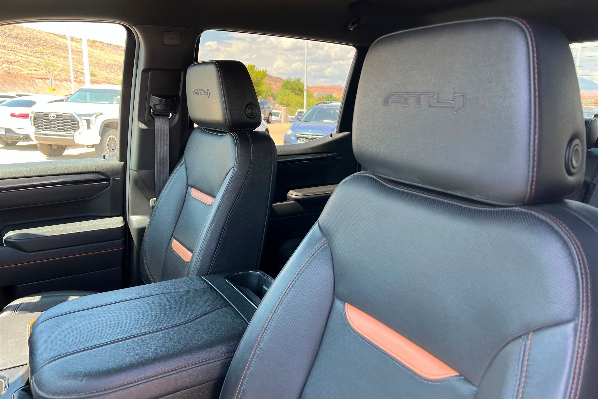 Used 2025 GMC Sierra 1500 AT4 AWD/4WD image 18