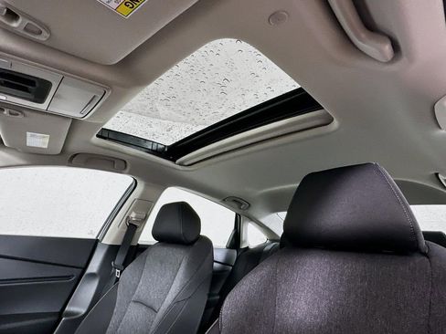 Used 2025 Honda Accord SE image 11