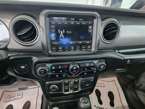 Used 2023 Jeep Wrangler Unlimited Sport image 12