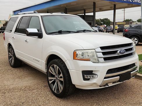 Used 2016 Ford Expedition Platinum AWD/4WD image 4