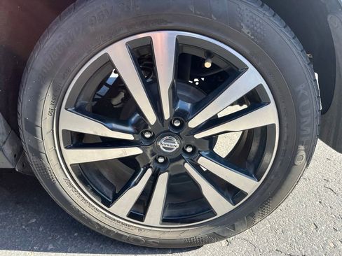 Certified 2020 Nissan Kicks SR w/ SR Premium Package FWD image 6