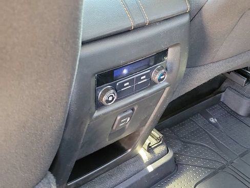 Used 2019 Chevrolet Traverse LT w/ LPO, Floor Liner Package AWD/4WD image 26