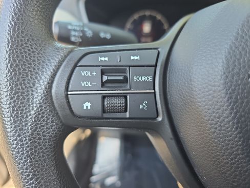 Used 2024 Honda HR-V LX image 16