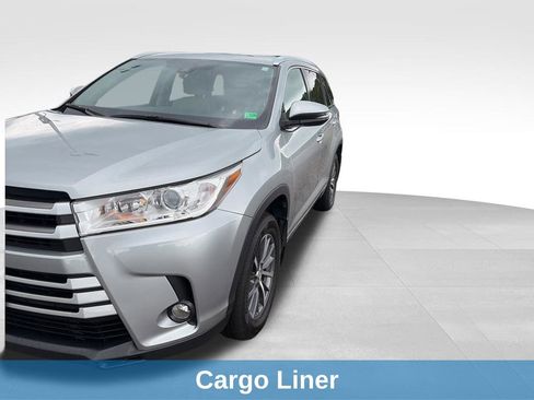 Used 2017 Toyota Highlander XLE AWD/4WD image 16