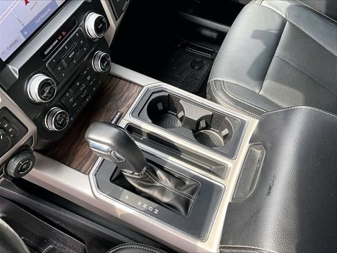 Used 2019 Ford F150 Lariat w/ Equipment Group 502A Luxury AWD/4WD image 16