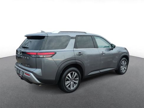 Used 2023 Nissan Pathfinder SL image 8