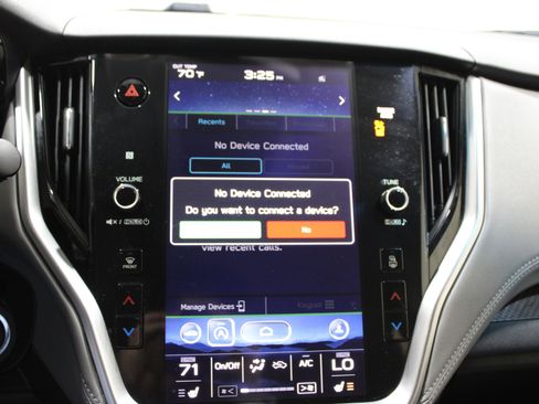 Used 2021 Subaru Outback Premium image 15