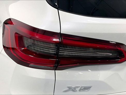 Used 2019 BMW X5 xDrive40i w/ Convenience Package AWD/4WD image 32