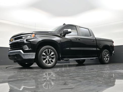 Used 2024 Chevrolet Silverado 1500 LT RWD image 20