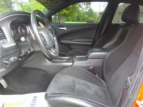 Used 2022 Dodge Charger R/T w/ Plus Group RWD image 10