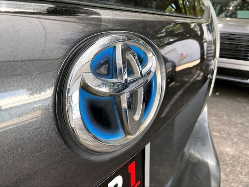 Used 2012 Toyota Prius V Two FWD image 30
