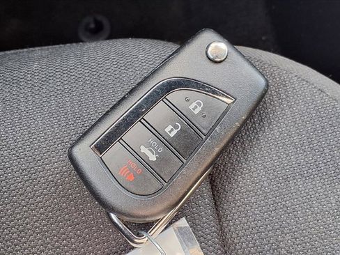 Used 2025 Toyota Corolla LE image 15