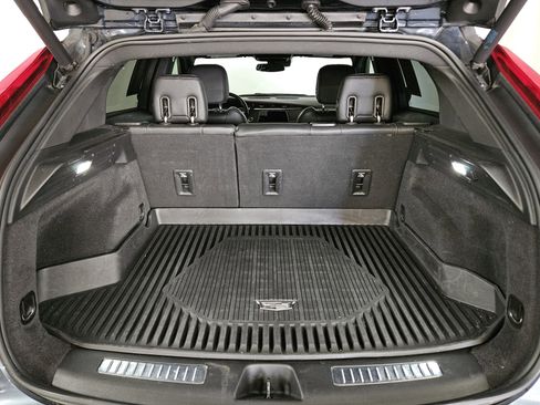 Used 2021 Cadillac XT4 Premium Luxury w/ Cold Weather Package image 17