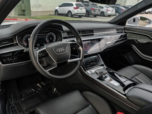Used 2022 Audi A8 L 3.0T AWD/4WD image 2