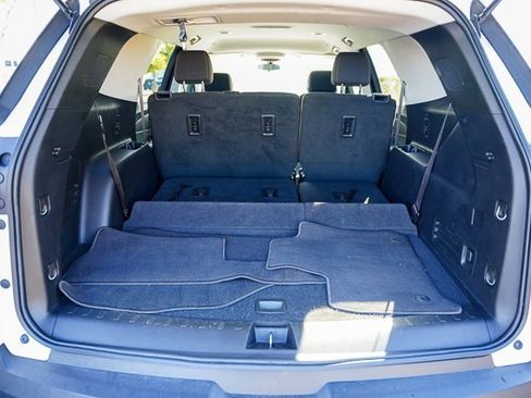 Used 2020 Chevrolet Traverse LS image 26