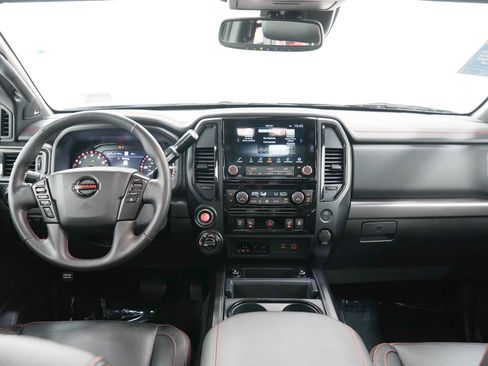 Used 2022 Nissan Titan PRO-4X w/ Pro-4x Convenience Package AWD/4WD image 17