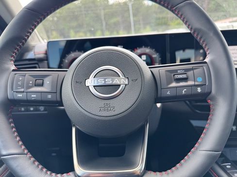 New 2025 Nissan Kicks SR w/ SR Premium Package image 17