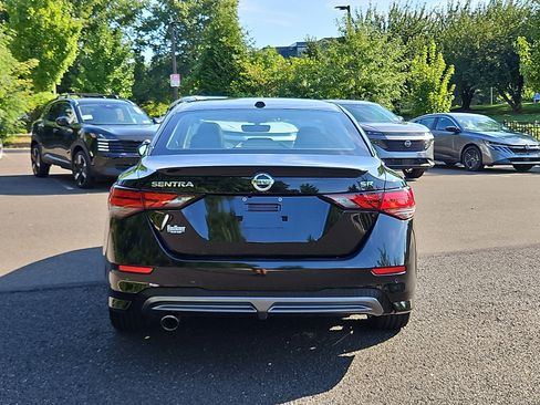 Certified 2023 Nissan Sentra SR w/ SR Premium Package FWD image 5