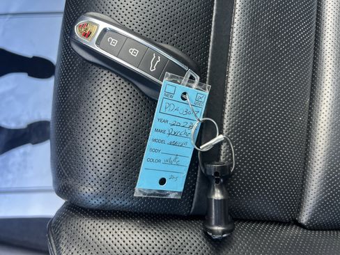 Used 2023 Porsche Cayenne image 29