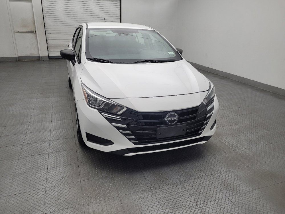 Used 2023 Nissan Versa S FWD image 14