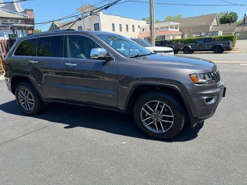 Certified 2021 Jeep Grand Cherokee Limited AWD/4WD image 4