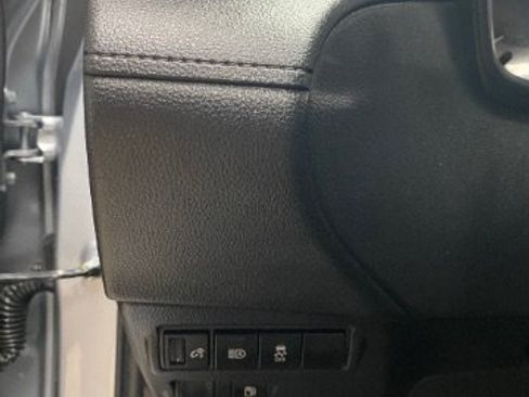 Used 2025 Toyota Corolla Cross AWD Hybrid image 23