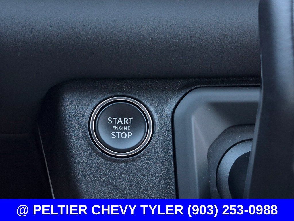 Used 2024 Land Rover Defender 110 X-Dynamic SE AWD/4WD image 29