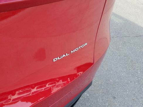 Used 2023 Tesla Model Y Long Range image 29