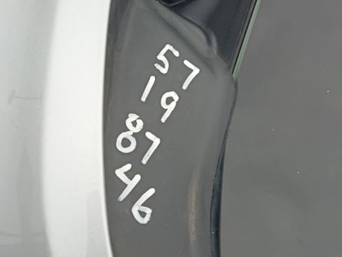 Used 2025 Jeep Grand Cherokee Altitude AWD/4WD image 9