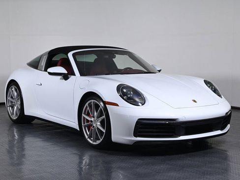 Used 2022 Porsche 911 Targa 4S AWD/4WD image 9