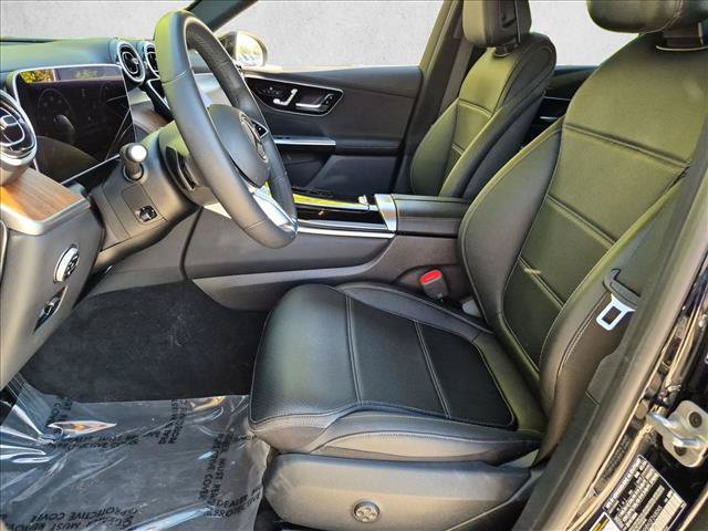 Used 2025 Mercedes-Benz GLC 300 4MATIC image 15