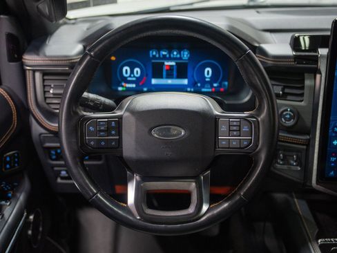 Used 2023 Ford Expedition Platinum image 9