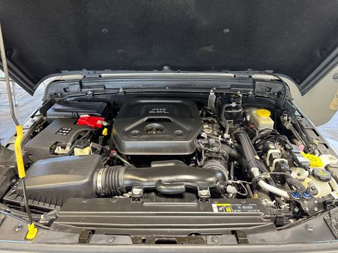 Used 2019 Jeep Wrangler Unlimited Sport AWD/4WD image 27
