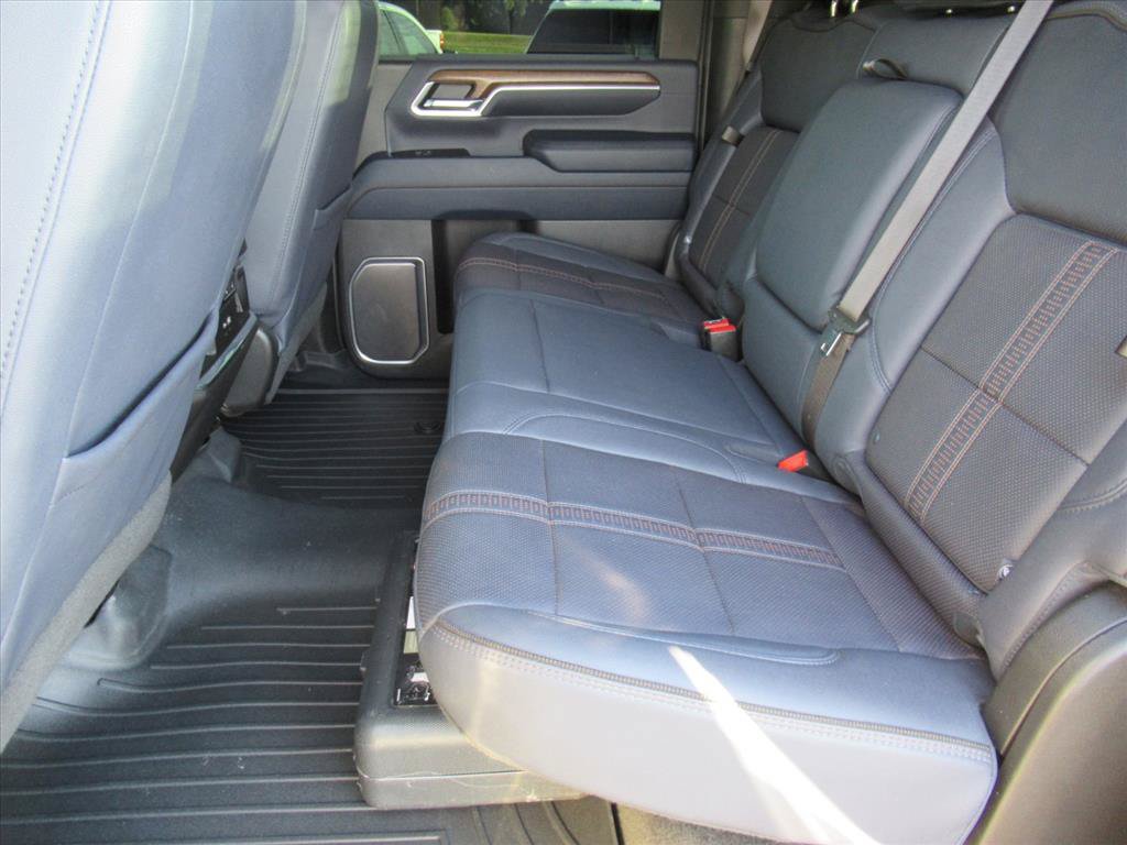 Used 2024 Chevrolet Silverado 2500 High Country w/ Technology Package AWD/4WD image 33